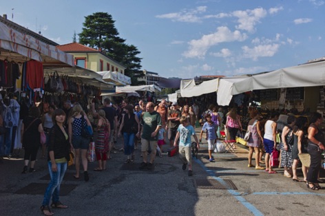 Lombardia - Luino, il mercato